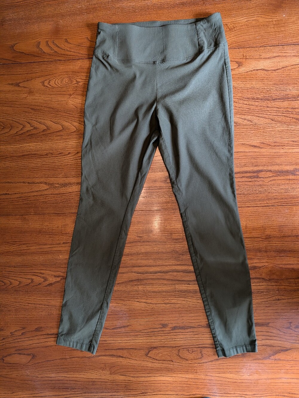 Worthington Olive Green Skinny Dress Pants - Pull-On Style - Size 6
